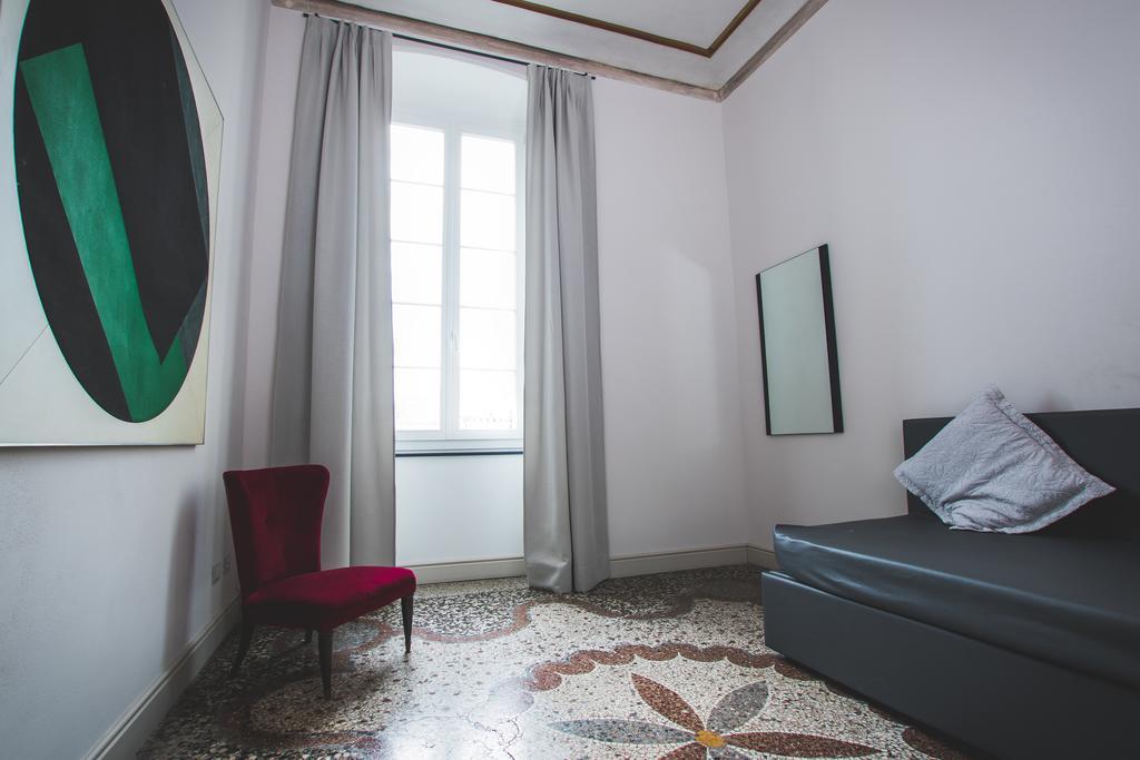 3 Rooms Guest House Chiavari Bagian luar foto